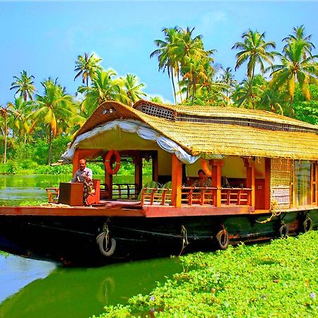 Chaandhni Lake View Otel Alappuzha Dış mekan fotoğraf
